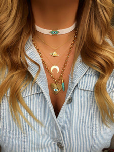 Chain with heart eye charm