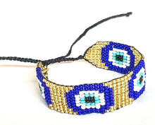 Load image into Gallery viewer, Circle eyes mostacilla bracelet
