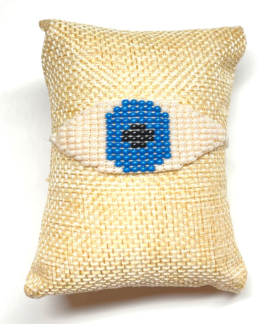 Mostacilla eye