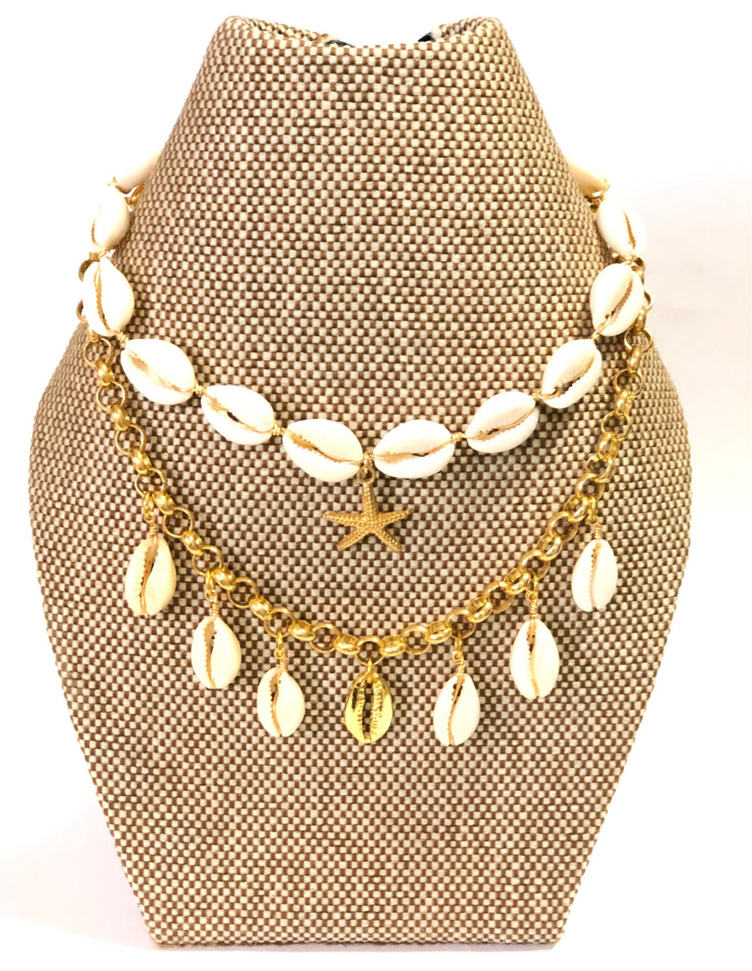 Necklace shells chain