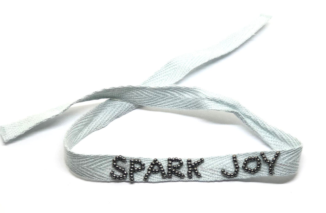 Thread bracelet spark joy gray